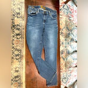 Kut from the Kloth Medium Rise Ankle Jeans